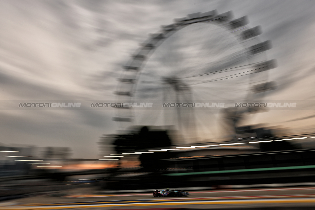 GP SINGAPORE, Pierre Gasly (FRA) Alpine F1 Team A524.

20.09.2024. Formula 1 World Championship, Rd 18, Singapore Grand Prix, Marina Bay Street Circuit, Singapore, Practice Day.

- www.xpbimages.com, EMail: requests@xpbimages.com © Copyright: Moy / XPB Images