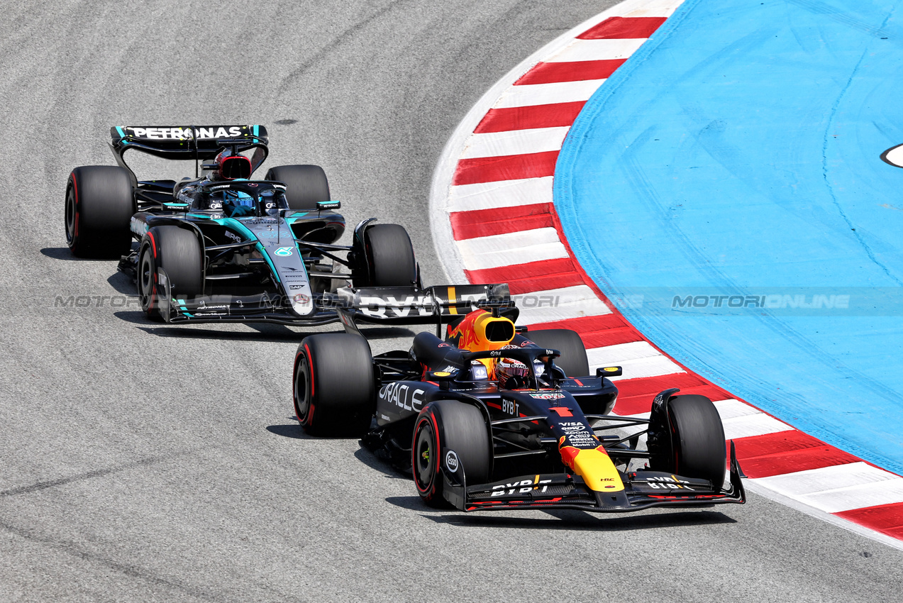 GP SPAGNA, Max Verstappen (NLD) Red Bull Racing RB20.

23.06.2024. Formula 1 World Championship, Rd 10, Spanish Grand Prix, Barcelona, Spain, Gara Day.

- www.xpbimages.com, EMail: requests@xpbimages.com © Copyright: Charniaux / XPB Images