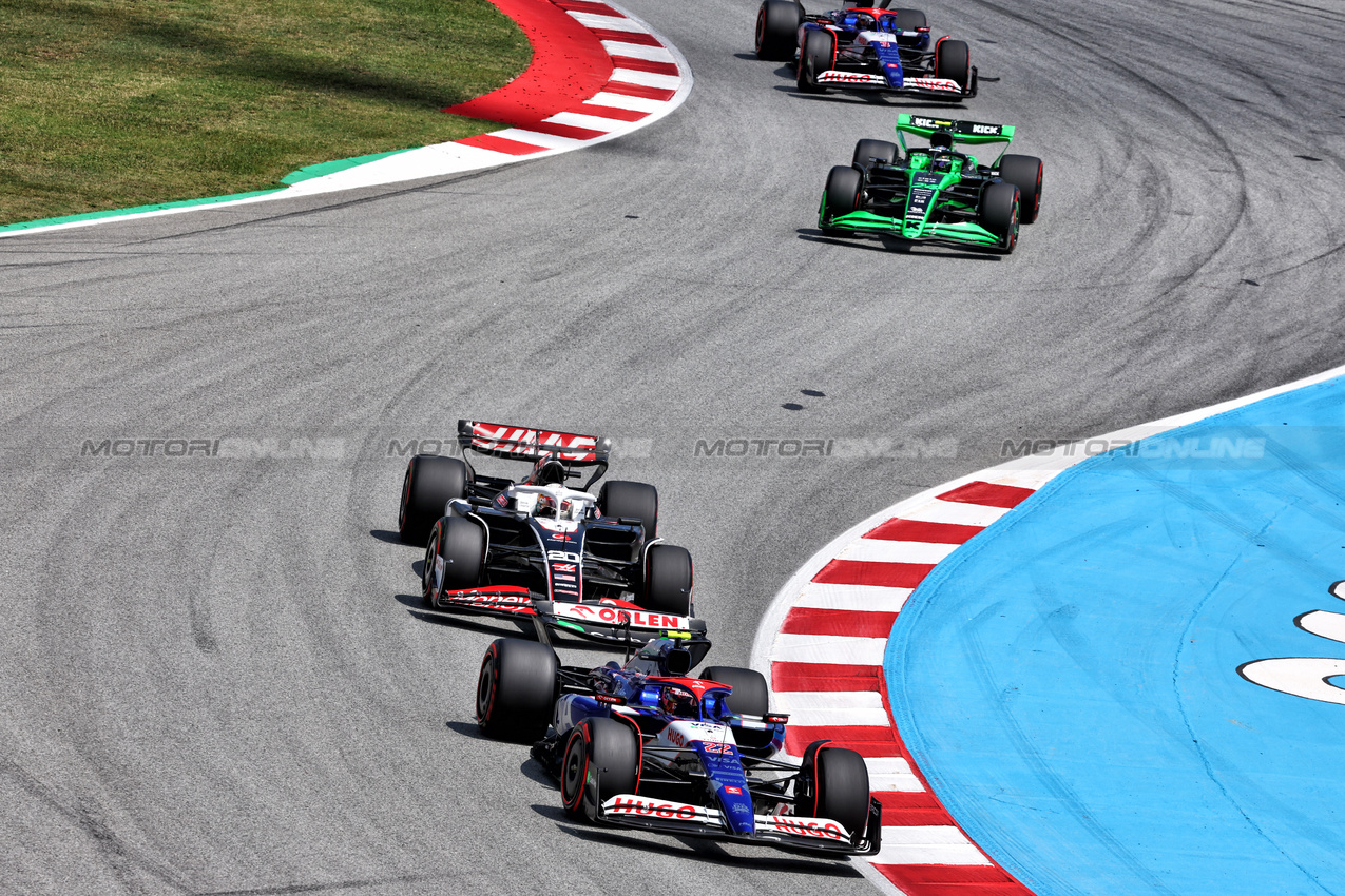 GP SPAGNA, Yuki Tsunoda (JPN) RB VCARB 01.

23.06.2024. Formula 1 World Championship, Rd 10, Spanish Grand Prix, Barcelona, Spain, Gara Day.

- www.xpbimages.com, EMail: requests@xpbimages.com © Copyright: Charniaux / XPB Images