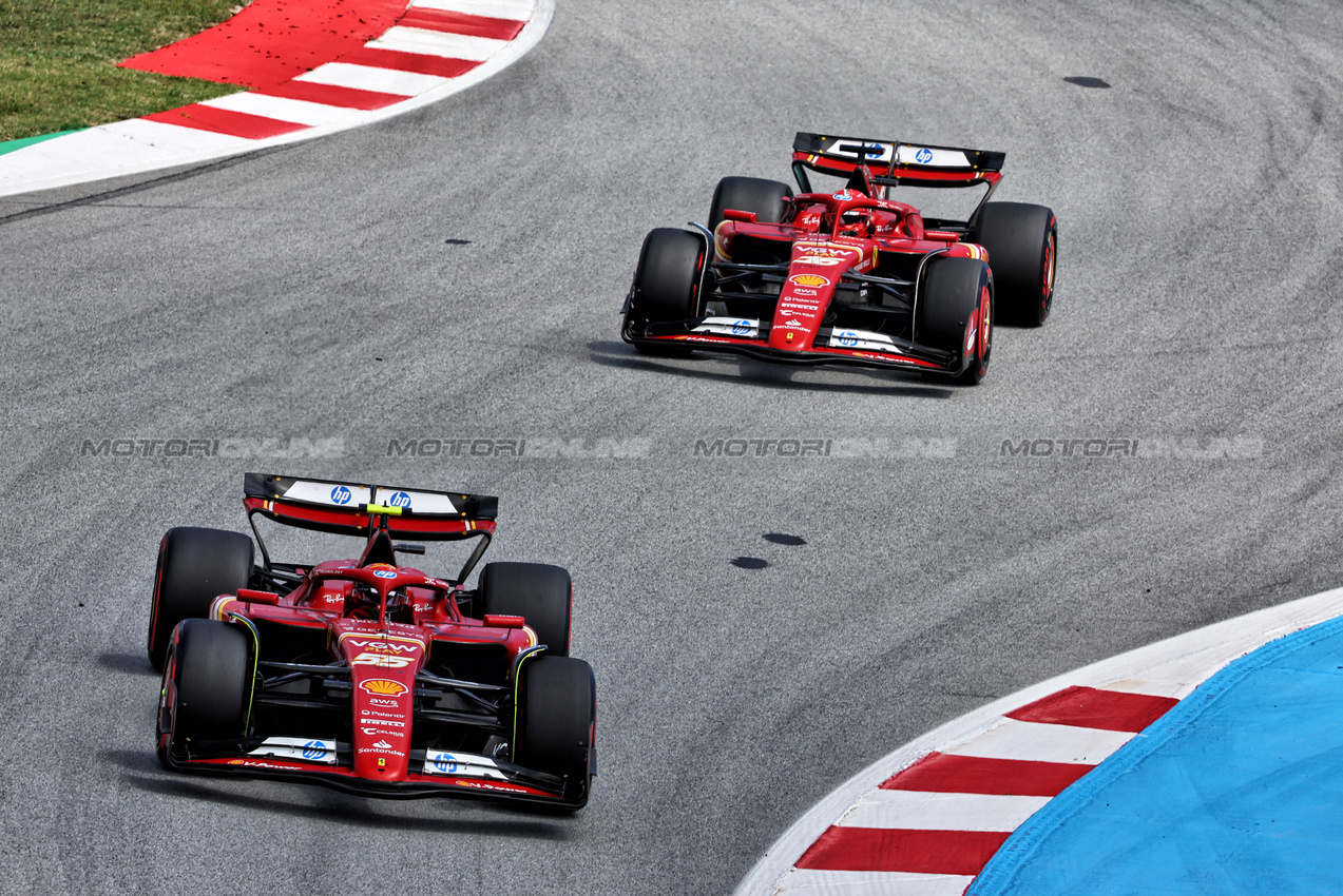 GP SPAGNA, Carlos Sainz Jr (ESP) Ferrari SF-24.

23.06.2024. Formula 1 World Championship, Rd 10, Spanish Grand Prix, Barcelona, Spain, Gara Day.

- www.xpbimages.com, EMail: requests@xpbimages.com © Copyright: Charniaux / XPB Images