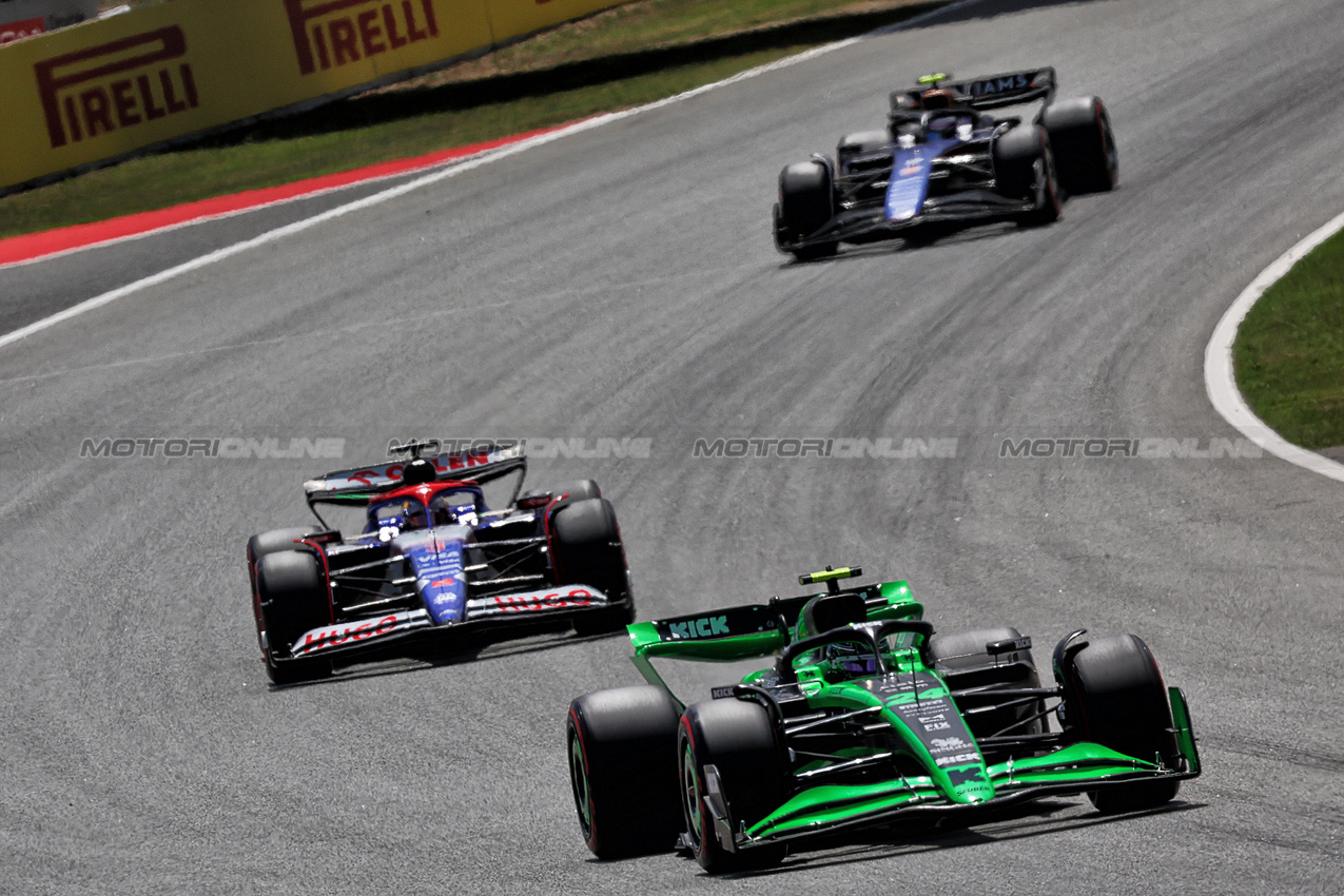 GP SPAGNA, Zhou Guanyu (CHN) Sauber C44.

23.06.2024. Formula 1 World Championship, Rd 10, Spanish Grand Prix, Barcelona, Spain, Gara Day.

- www.xpbimages.com, EMail: requests@xpbimages.com © Copyright: Batchelor / XPB Images