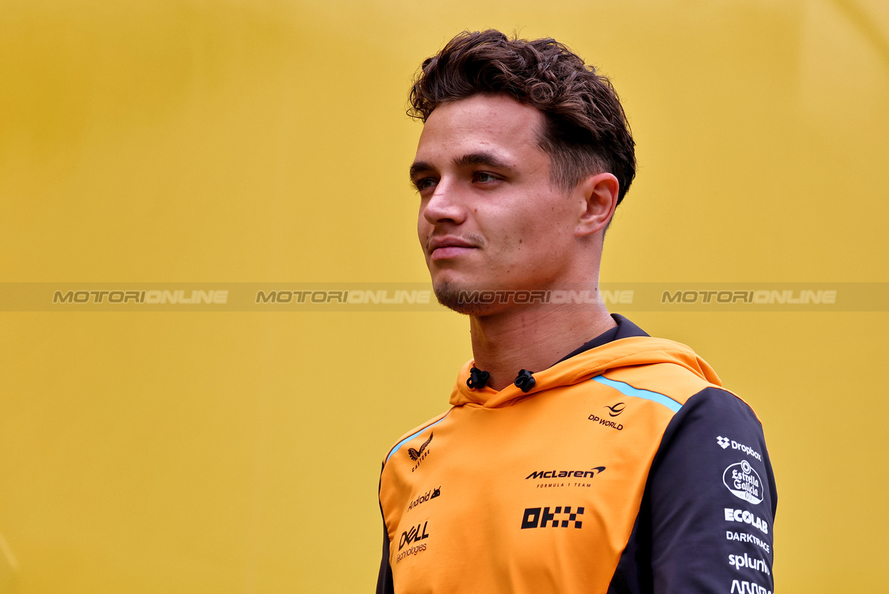 GP SPAGNA, Lando Norris (GBR) McLaren.

23.06.2024. Formula 1 World Championship, Rd 10, Spanish Grand Prix, Barcelona, Spain, Gara Day.

- www.xpbimages.com, EMail: requests@xpbimages.com © Copyright: Moy / XPB Images