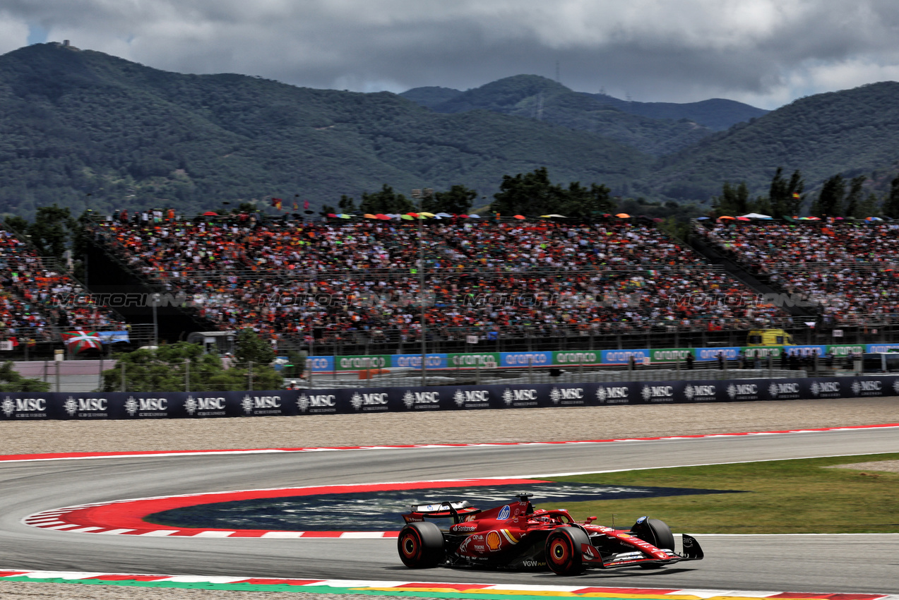 GP SPAGNA, Charles Leclerc (MON) Ferrari SF-24.

23.06.2024. Formula 1 World Championship, Rd 10, Spanish Grand Prix, Barcelona, Spain, Gara Day.

- www.xpbimages.com, EMail: requests@xpbimages.com © Copyright: Batchelor / XPB Images