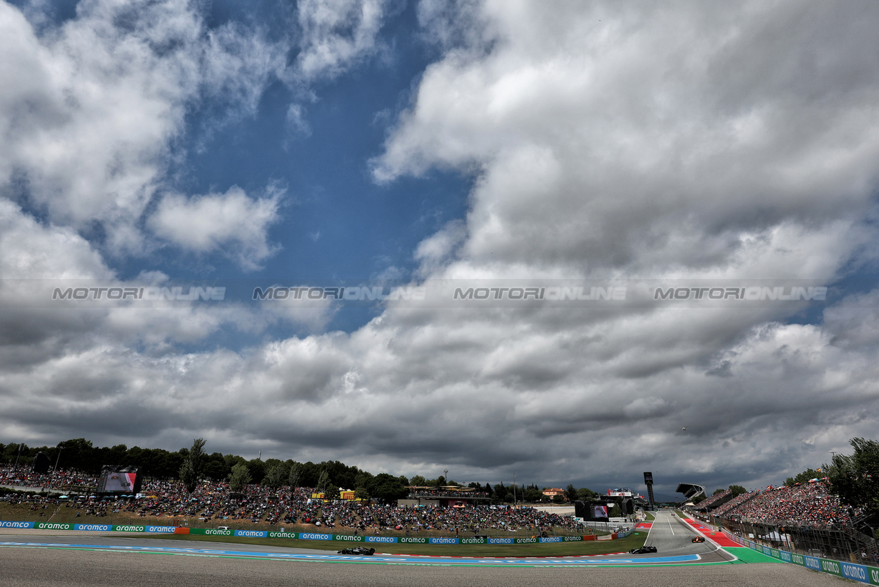 GP SPAGNA, George Russell (GBR) Mercedes AMG F1 W15.

23.06.2024. Formula 1 World Championship, Rd 10, Spanish Grand Prix, Barcelona, Spain, Gara Day.

- www.xpbimages.com, EMail: requests@xpbimages.com © Copyright: Moy / XPB Images