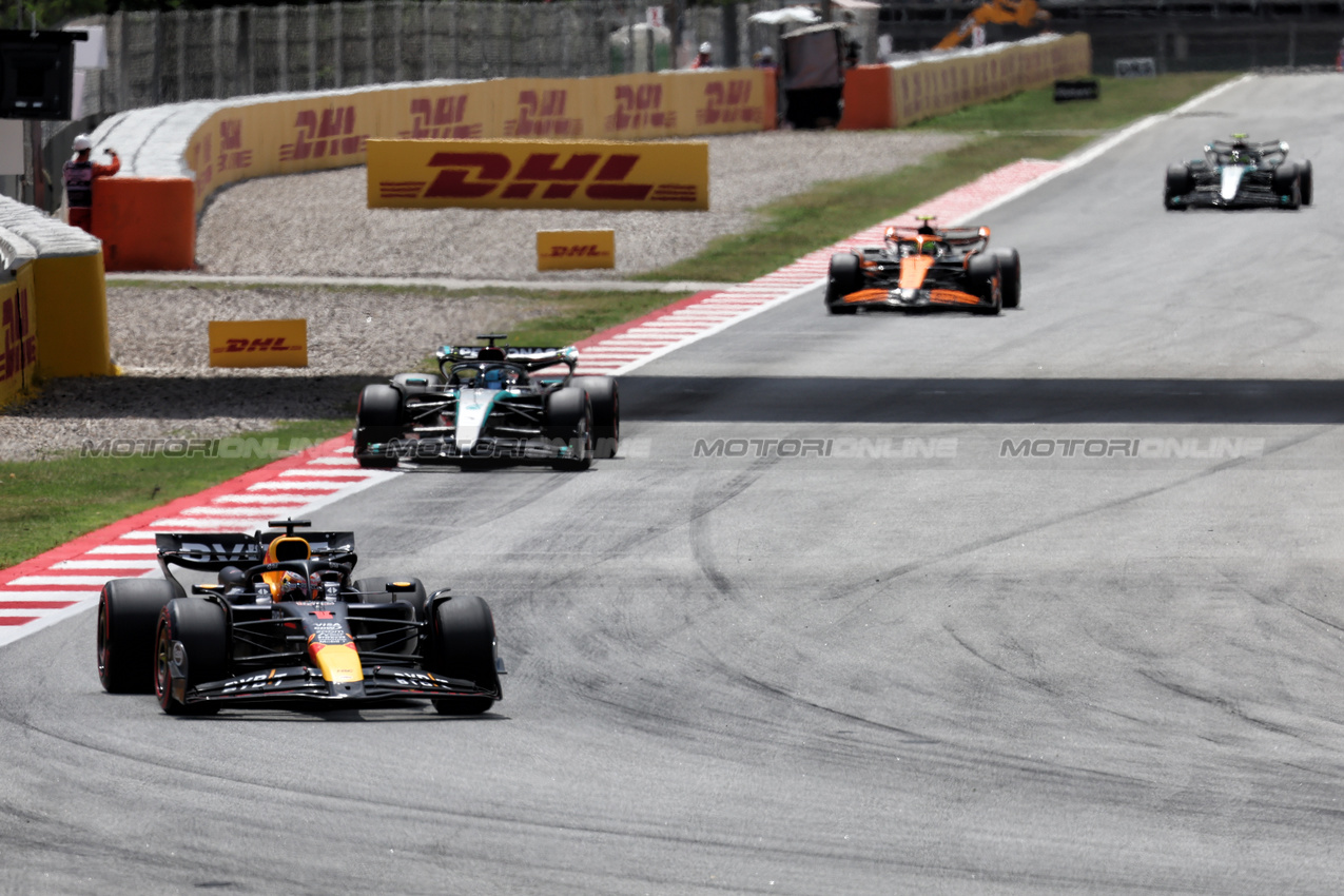 GP SPAGNA, Max Verstappen (NLD) Red Bull Racing RB20.

23.06.2024. Formula 1 World Championship, Rd 10, Spanish Grand Prix, Barcelona, Spain, Gara Day.

- www.xpbimages.com, EMail: requests@xpbimages.com © Copyright: Rew / XPB Images