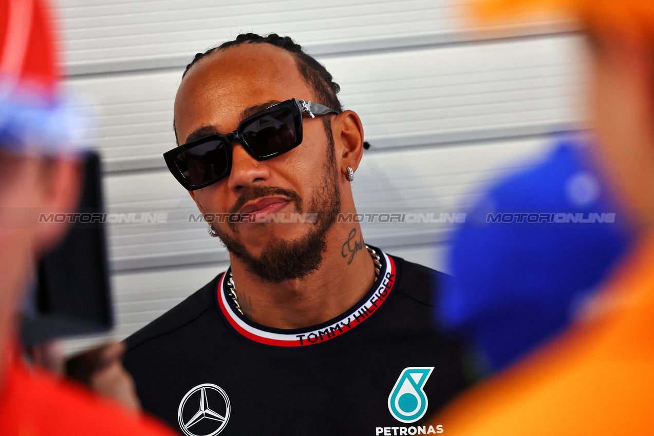 GP SPAGNA, Lewis Hamilton (GBR) Mercedes AMG F1 on the drivers' parade.

23.06.2024. Formula 1 World Championship, Rd 10, Spanish Grand Prix, Barcelona, Spain, Gara Day.

- www.xpbimages.com, EMail: requests@xpbimages.com © Copyright: Batchelor / XPB Images