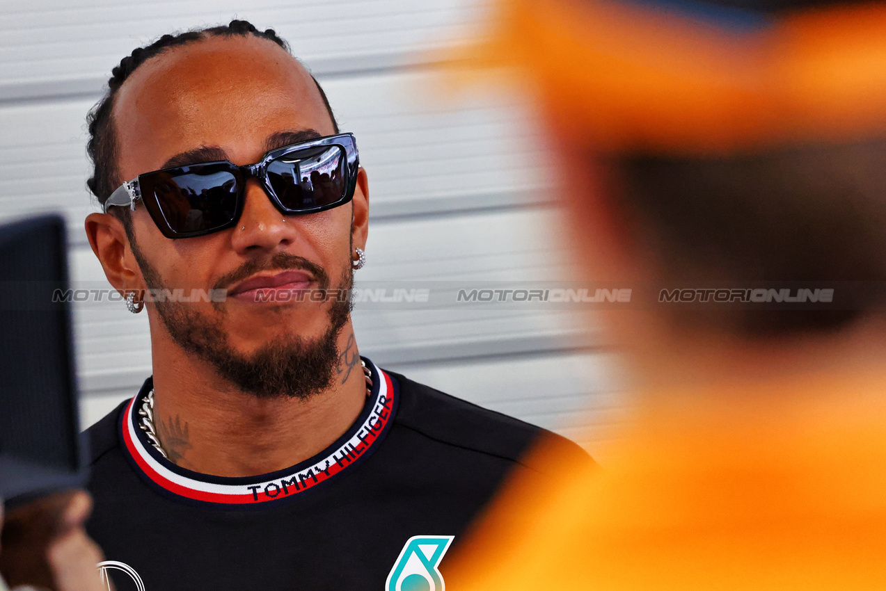 GP SPAGNA, Lewis Hamilton (GBR) Mercedes AMG F1 on the drivers' parade.

23.06.2024. Formula 1 World Championship, Rd 10, Spanish Grand Prix, Barcelona, Spain, Gara Day.

- www.xpbimages.com, EMail: requests@xpbimages.com © Copyright: Batchelor / XPB Images