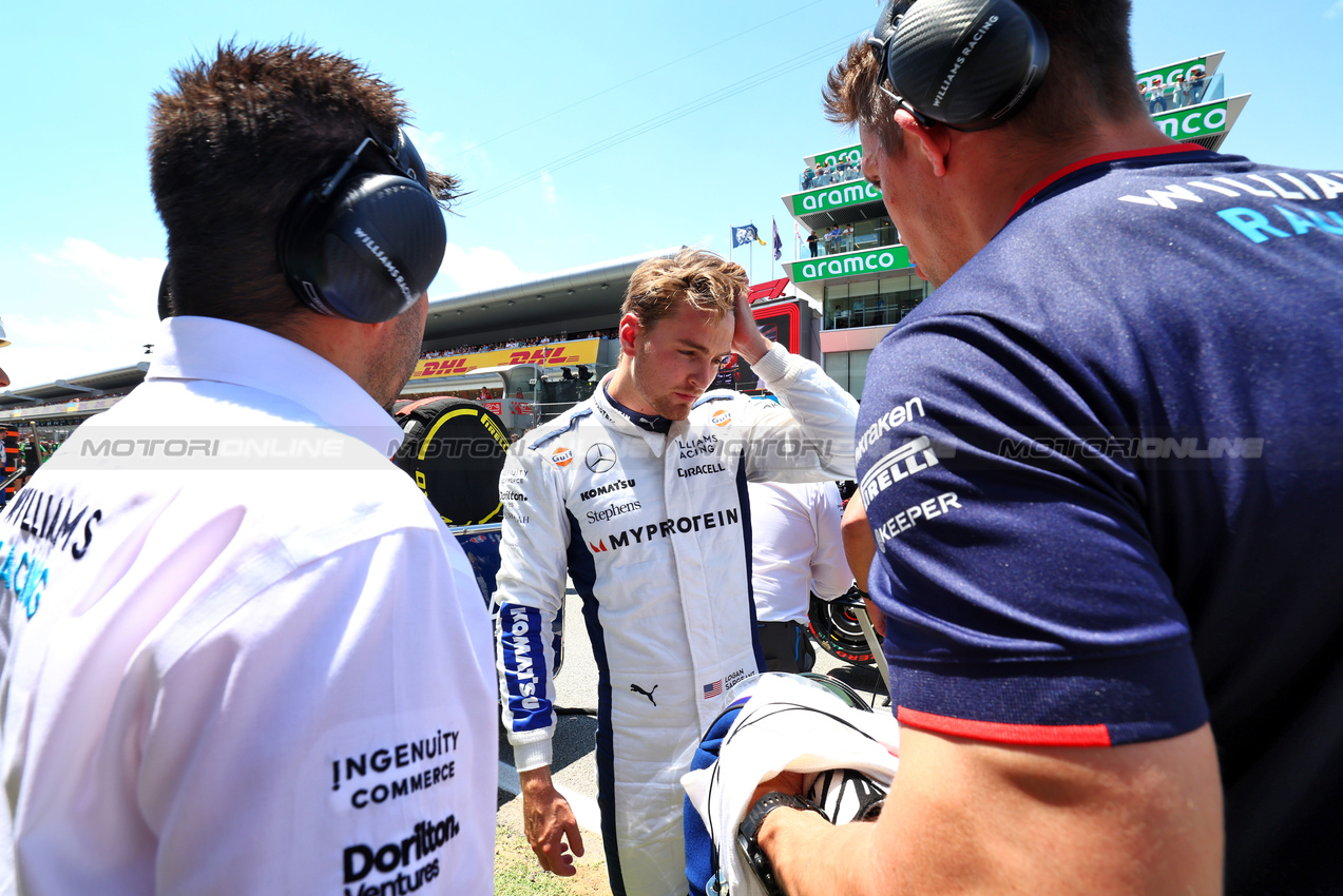 GP SPAGNA, Logan Sargeant (USA) Williams Racing on the grid.

23.06.2024. Formula 1 World Championship, Rd 10, Spanish Grand Prix, Barcelona, Spain, Gara Day.

 - www.xpbimages.com, EMail: requests@xpbimages.com © Copyright: Coates / XPB Images