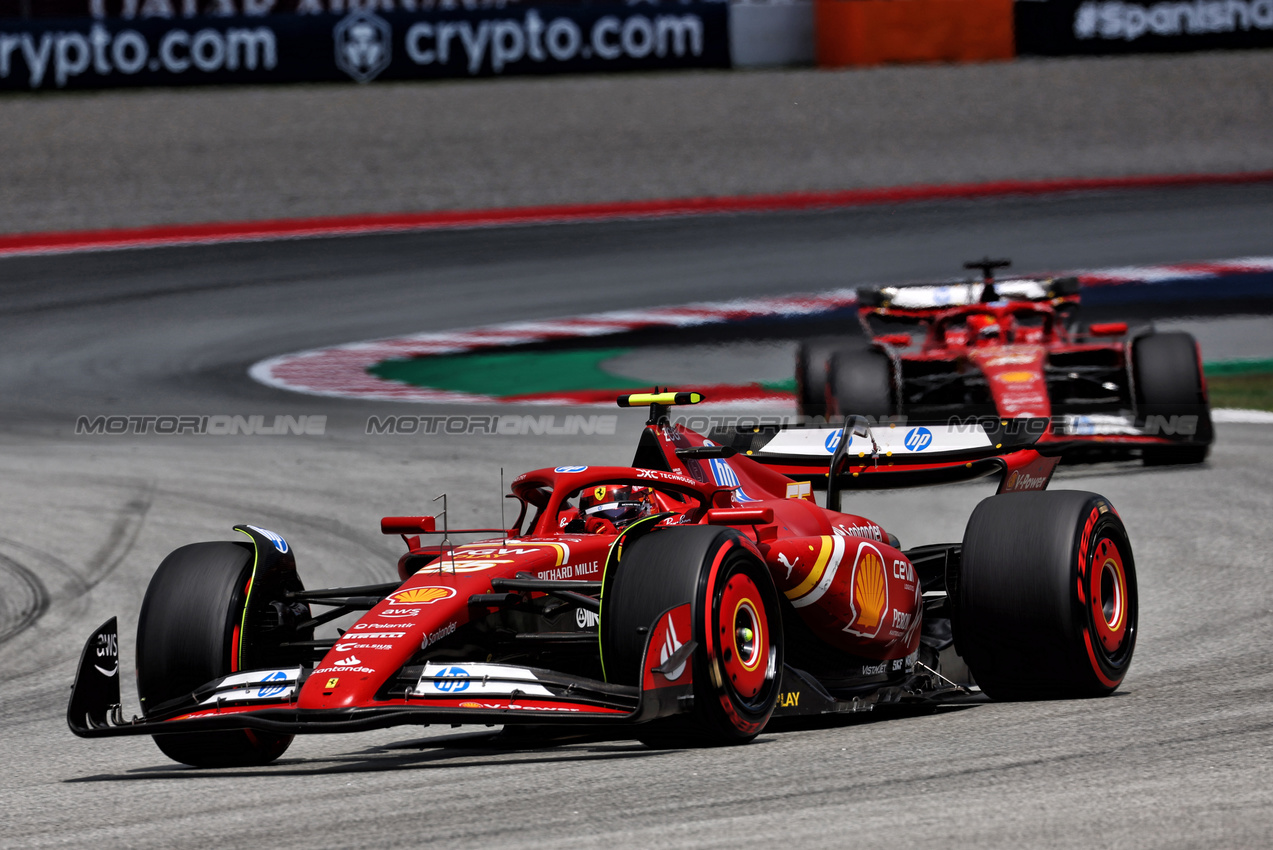 GP SPAGNA, Carlos Sainz Jr (ESP) Ferrari SF-24.

23.06.2024. Formula 1 World Championship, Rd 10, Spanish Grand Prix, Barcelona, Spain, Gara Day.

 - www.xpbimages.com, EMail: requests@xpbimages.com © Copyright: Coates / XPB Images