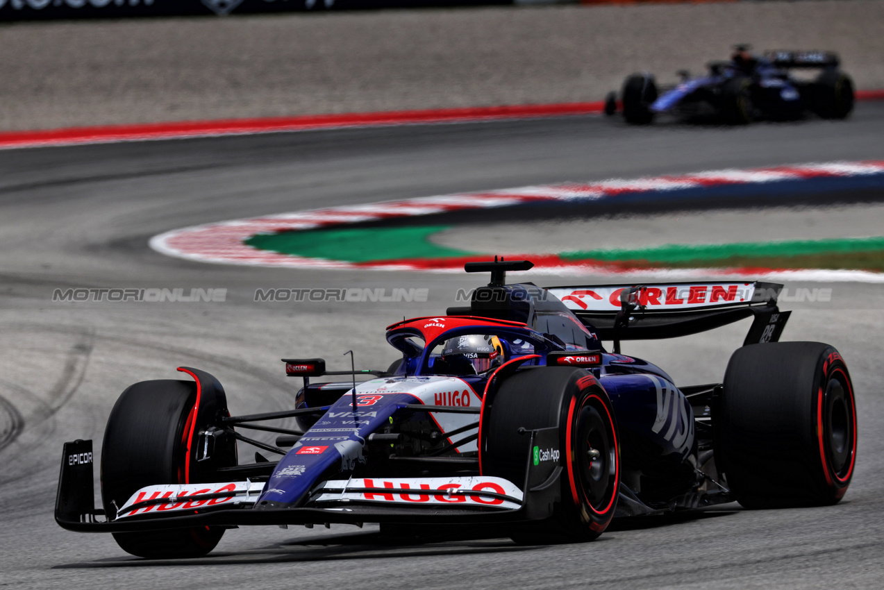 GP SPAGNA, Daniel Ricciardo (AUS) RB VCARB 01.

23.06.2024. Formula 1 World Championship, Rd 10, Spanish Grand Prix, Barcelona, Spain, Gara Day.

 - www.xpbimages.com, EMail: requests@xpbimages.com © Copyright: Coates / XPB Images