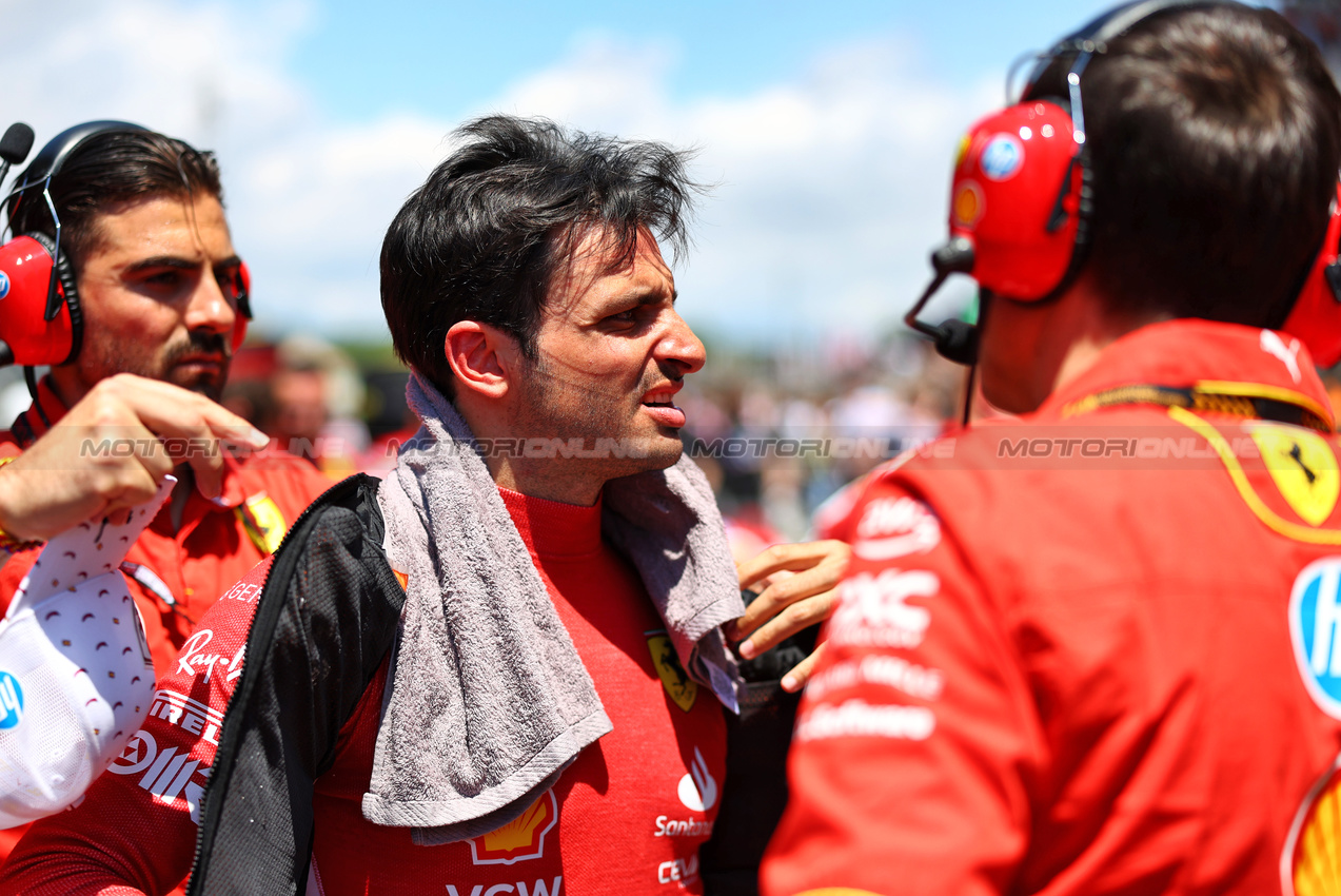 GP SPAGNA, Carlos Sainz Jr (ESP) Ferrari on the grid.

23.06.2024. Formula 1 World Championship, Rd 10, Spanish Grand Prix, Barcelona, Spain, Gara Day.

- www.xpbimages.com, EMail: requests@xpbimages.com © Copyright: Charniaux / XPB Images