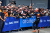 GP SPAGNA, Gara winner Max Verstappen (NLD) Red Bull Racing celebrates with the team in parc ferme.

23.06.2024. Formula 1 World Championship, Rd 10, Spanish Grand Prix, Barcelona, Spain, Gara Day.

- www.xpbimages.com, EMail: requests@xpbimages.com © Copyright: Moy / XPB Images