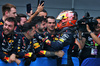 GP SPAGNA, Gara winner Max Verstappen (NLD) Red Bull Racing celebrates with the team in parc ferme.

23.06.2024. Formula 1 World Championship, Rd 10, Spanish Grand Prix, Barcelona, Spain, Gara Day.

- www.xpbimages.com, EMail: requests@xpbimages.com © Copyright: Moy / XPB Images