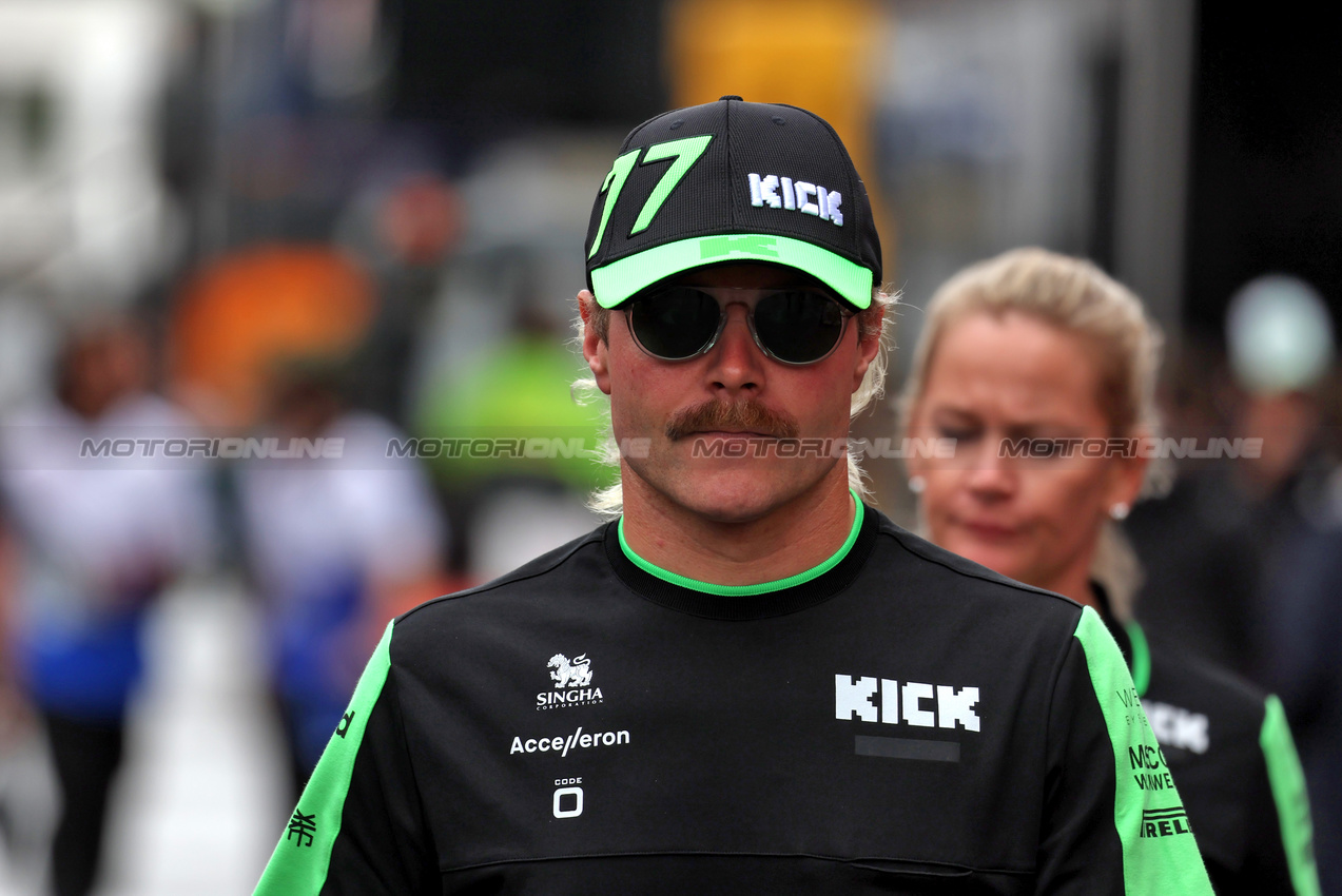 GP SPAGNA, Valtteri Bottas (FIN) Sauber.

20.06.2024. Formula 1 World Championship, Rd 10, Spanish Grand Prix, Barcelona, Spain, Preparation Day.

- www.xpbimages.com, EMail: requests@xpbimages.com © Copyright: Rew / XPB Images