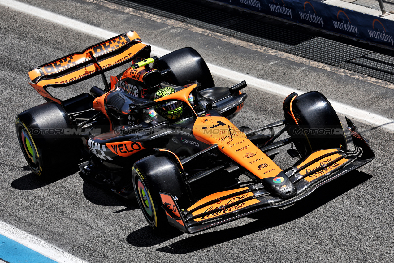 GP SPAGNA, Lando Norris (GBR) McLaren MCL38.

22.06.2024. Formula 1 World Championship, Rd 10, Spanish Grand Prix, Barcelona, Spain, Qualifiche Day.

- www.xpbimages.com, EMail: requests@xpbimages.com © Copyright: Moy / XPB Images