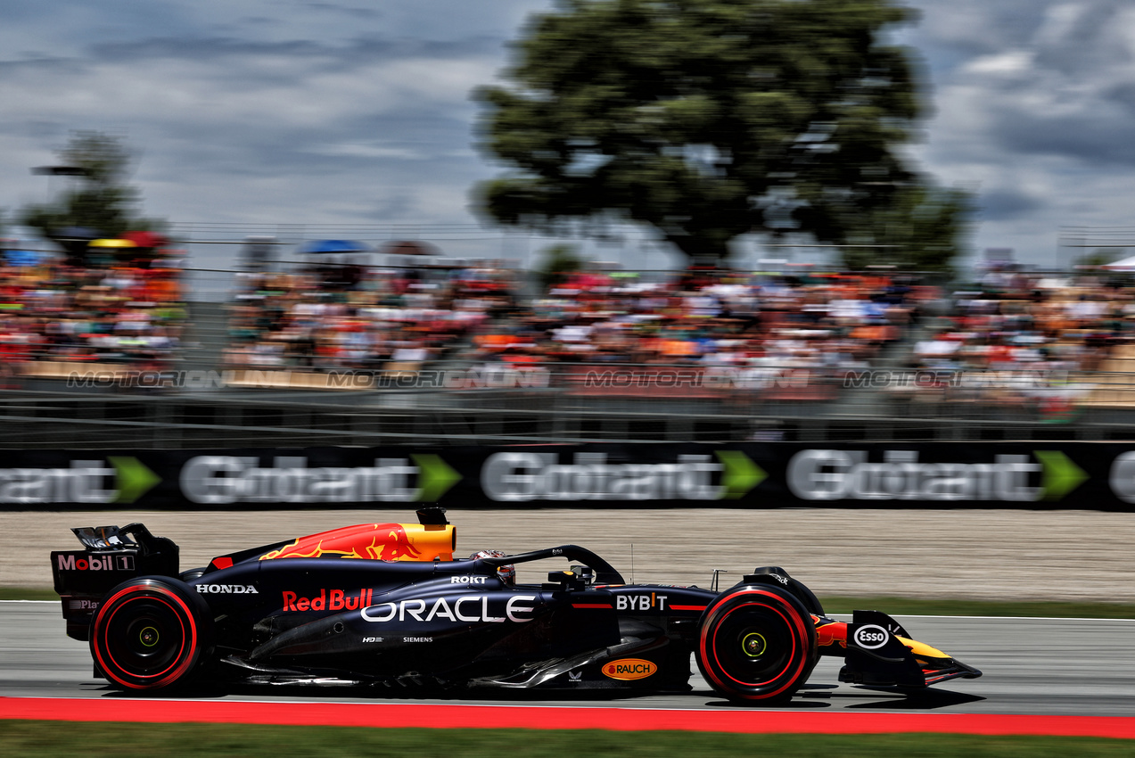 GP SPAGNA, Max Verstappen (NLD) Red Bull Racing RB20.

22.06.2024. Formula 1 World Championship, Rd 10, Spanish Grand Prix, Barcelona, Spain, Qualifiche Day.

- www.xpbimages.com, EMail: requests@xpbimages.com © Copyright: Charniaux / XPB Images