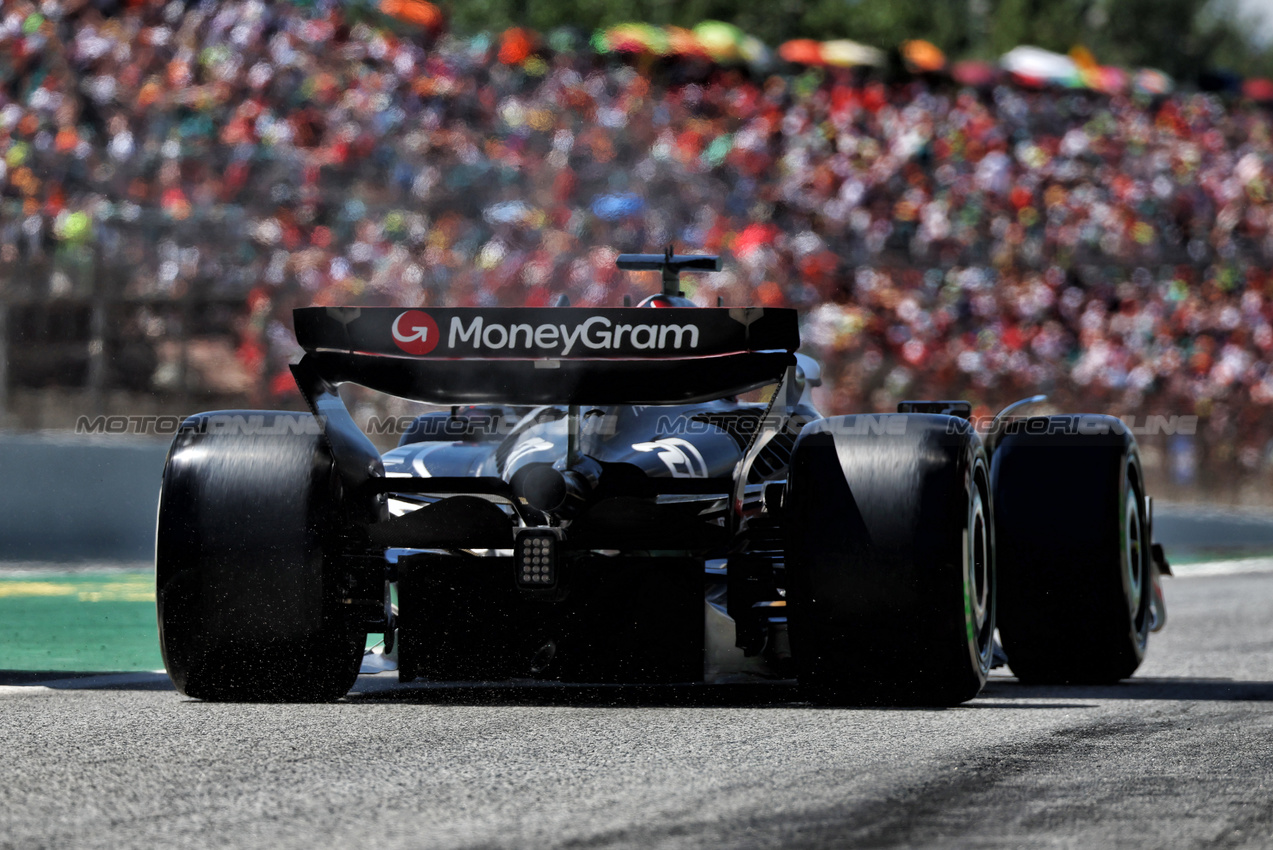 GP SPAGNA, Kevin Magnussen (DEN) Haas VF-24.

22.06.2024. Formula 1 World Championship, Rd 10, Spanish Grand Prix, Barcelona, Spain, Qualifiche Day.

 - www.xpbimages.com, EMail: requests@xpbimages.com © Copyright: Coates / XPB Images