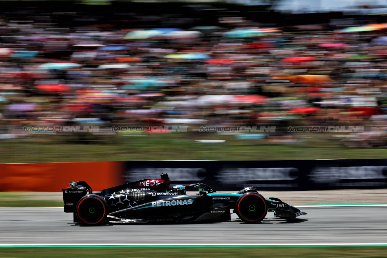 GP SPAGNA, George Russell (GBR) Mercedes AMG F1 W15.

22.06.2024. Formula 1 World Championship, Rd 10, Spanish Grand Prix, Barcelona, Spain, Qualifiche Day.

 - www.xpbimages.com, EMail: requests@xpbimages.com © Copyright: Coates / XPB Images