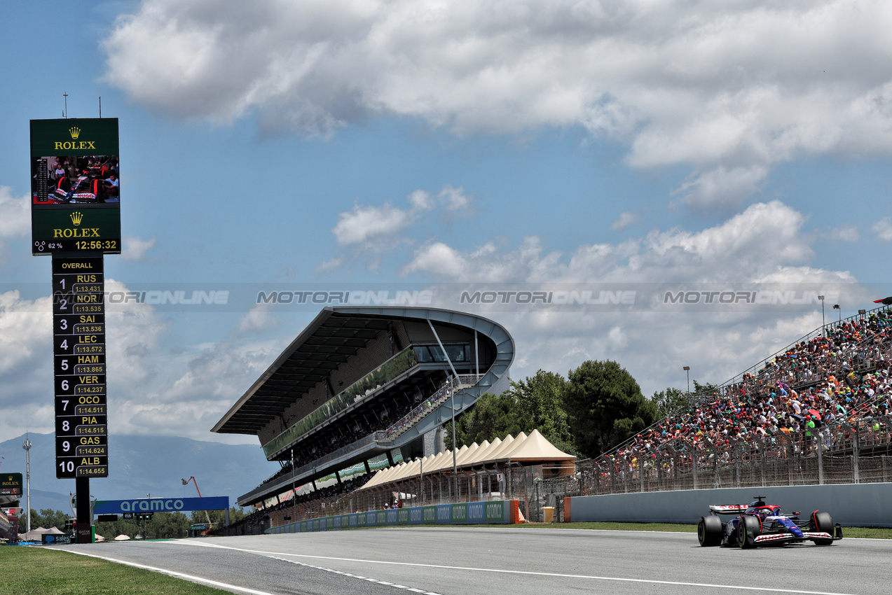 GP SPAGNA, Daniel Ricciardo (AUS) RB VCARB 01.

22.06.2024. Formula 1 World Championship, Rd 10, Spanish Grand Prix, Barcelona, Spain, Qualifiche Day.

- www.xpbimages.com, EMail: requests@xpbimages.com © Copyright: Rew / XPB Images