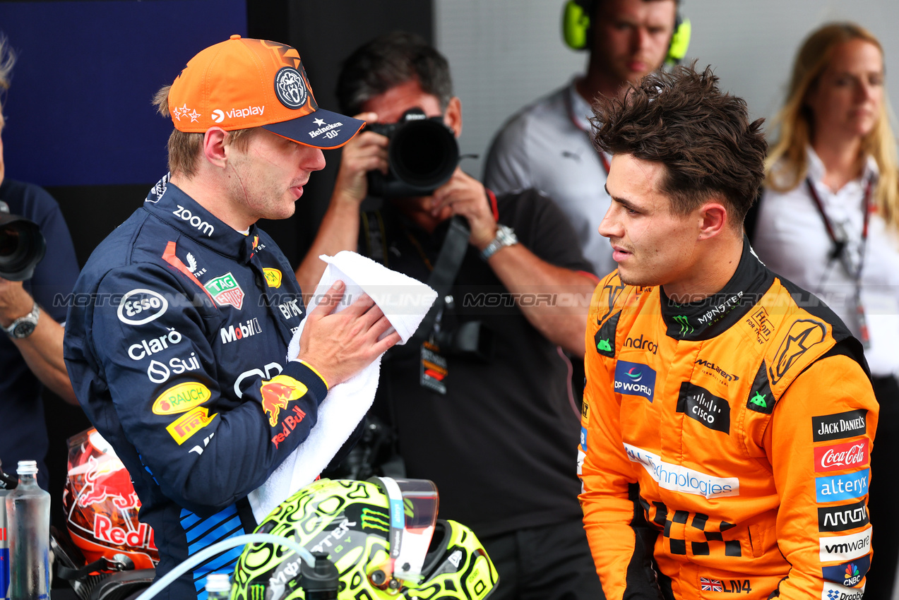 GP SPAGNA, (L to R): Second placed Max Verstappen (NLD) Red Bull Racing with pole sitter Lando Norris (GBR) McLaren in qualifying parc ferme.

22.06.2024. Formula 1 World Championship, Rd 10, Spanish Grand Prix, Barcelona, Spain, Qualifiche Day.

- www.xpbimages.com, EMail: requests@xpbimages.com © Copyright: Batchelor / XPB Images