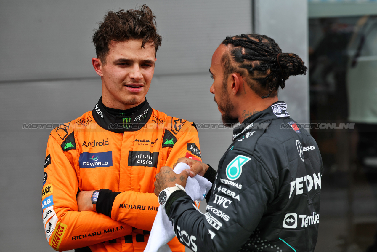 GP SPAGNA, (L to R): Pole sitter Lando Norris (GBR) McLaren with third placed Lewis Hamilton (GBR) Mercedes AMG F1 in qualifying parc ferme.

22.06.2024. Formula 1 World Championship, Rd 10, Spanish Grand Prix, Barcelona, Spain, Qualifiche Day.

- www.xpbimages.com, EMail: requests@xpbimages.com © Copyright: Batchelor / XPB Images