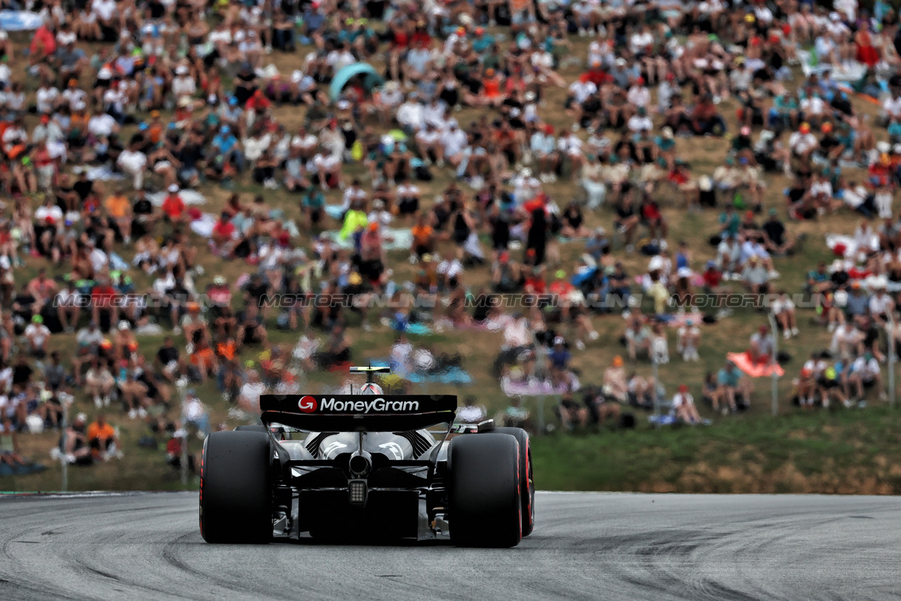 GP SPAGNA, Nico Hulkenberg (GER) Haas VF-24.

22.06.2024. Formula 1 World Championship, Rd 10, Spanish Grand Prix, Barcelona, Spain, Qualifiche Day.

- www.xpbimages.com, EMail: requests@xpbimages.com © Copyright: Moy / XPB Images