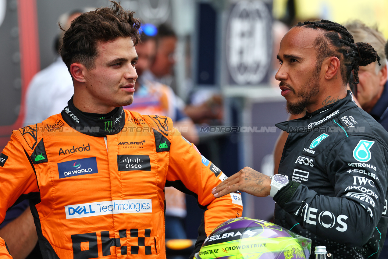 GP SPAGNA, (L to R): Pole sitter Lando Norris (GBR) McLaren with third placed Lewis Hamilton (GBR) Mercedes AMG F1 in qualifying parc ferme.

22.06.2024. Formula 1 World Championship, Rd 10, Spanish Grand Prix, Barcelona, Spain, Qualifiche Day.

 - www.xpbimages.com, EMail: requests@xpbimages.com © Copyright: Coates / XPB Images