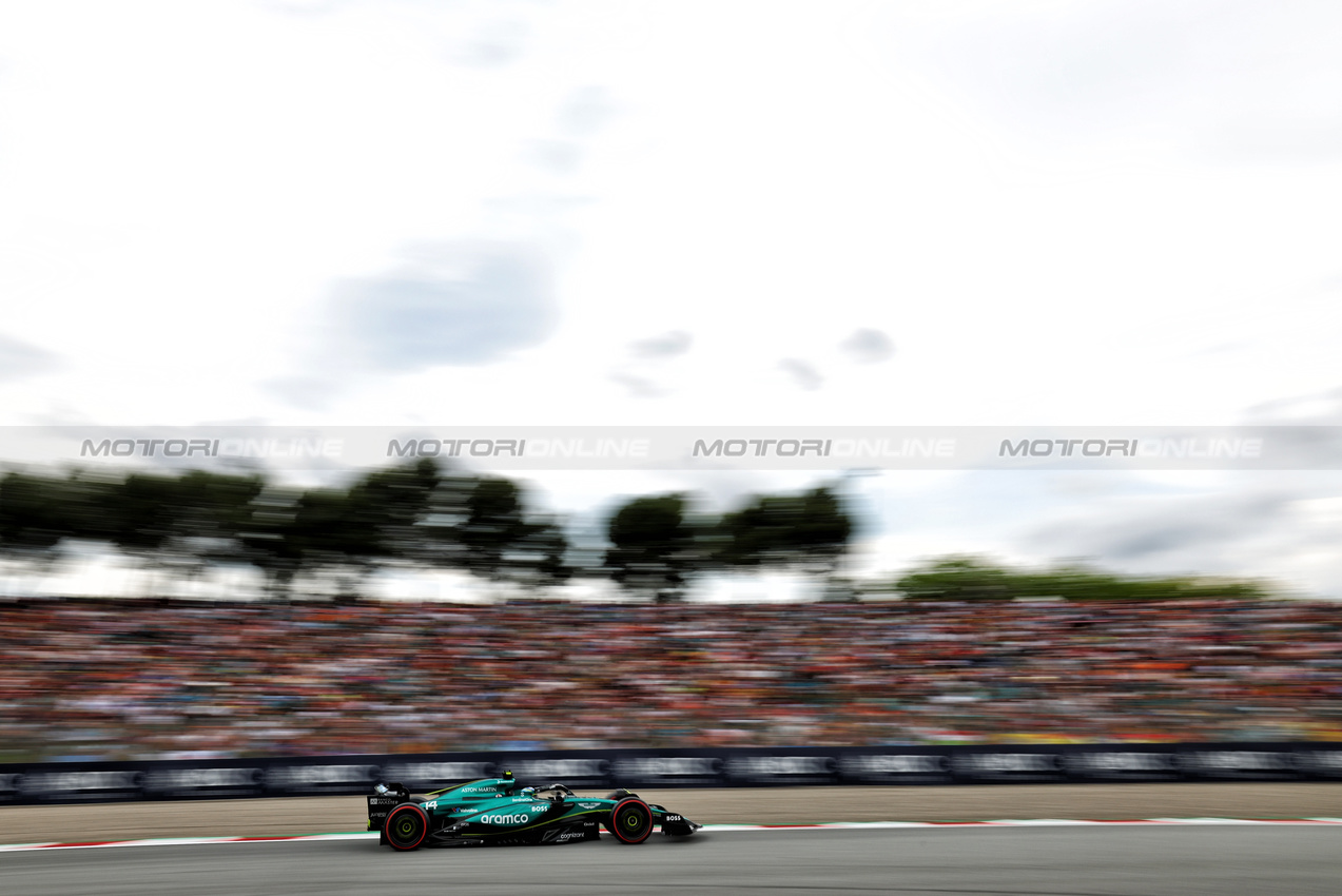 GP SPAGNA, Fernando Alonso (ESP) Aston Martin F1 Team AMR24.

22.06.2024. Formula 1 World Championship, Rd 10, Spanish Grand Prix, Barcelona, Spain, Qualifiche Day.

 - www.xpbimages.com, EMail: requests@xpbimages.com © Copyright: Coates / XPB Images