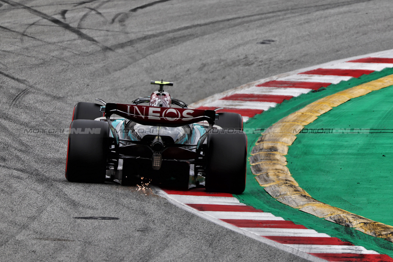 GP SPAGNA, Lewis Hamilton (GBR) Mercedes AMG F1 W15.

22.06.2024. Formula 1 World Championship, Rd 10, Spanish Grand Prix, Barcelona, Spain, Qualifiche Day.

 - www.xpbimages.com, EMail: requests@xpbimages.com © Copyright: Coates / XPB Images