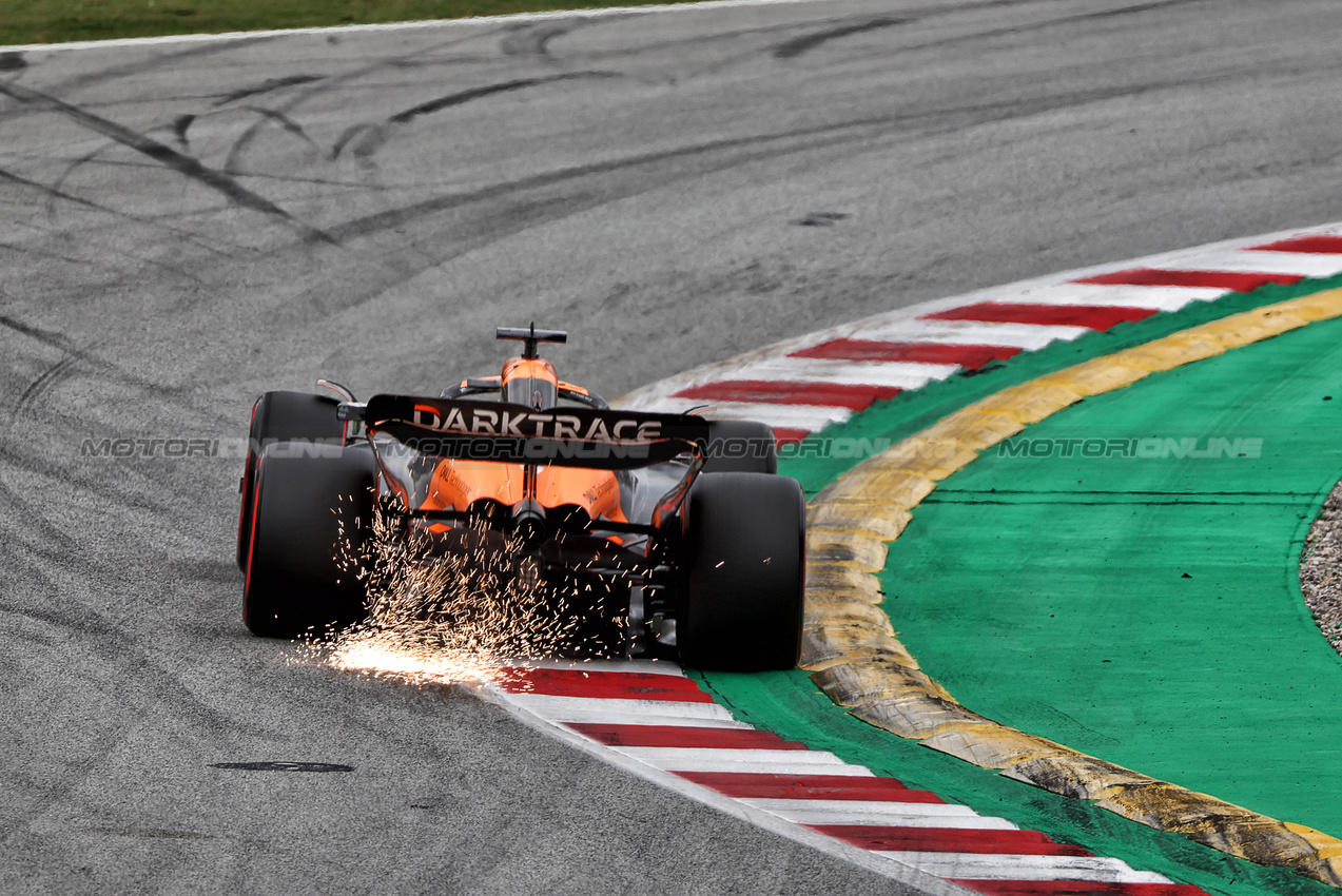 GP SPAGNA, Oscar Piastri (AUS) McLaren MCL38.

22.06.2024. Formula 1 World Championship, Rd 10, Spanish Grand Prix, Barcelona, Spain, Qualifiche Day.

 - www.xpbimages.com, EMail: requests@xpbimages.com © Copyright: Coates / XPB Images