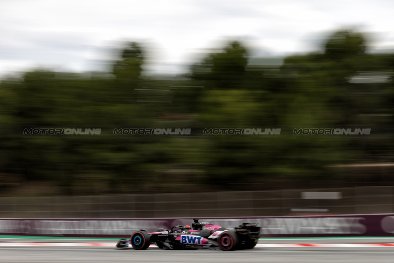 GP SPAGNA, Esteban Ocon (FRA) Alpine F1 Team A524.

22.06.2024. Formula 1 World Championship, Rd 10, Spanish Grand Prix, Barcelona, Spain, Qualifiche Day.

- www.xpbimages.com, EMail: requests@xpbimages.com © Copyright: Rew / XPB Images