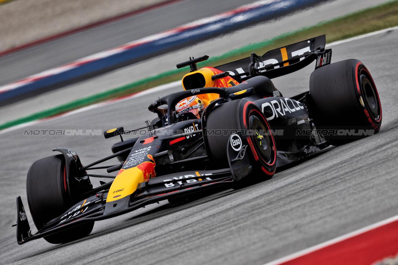 GP SPAGNA, Max Verstappen (NLD) Red Bull Racing RB20.

22.06.2024. Formula 1 World Championship, Rd 10, Spanish Grand Prix, Barcelona, Spain, Qualifiche Day.

- www.xpbimages.com, EMail: requests@xpbimages.com © Copyright: Rew / XPB Images