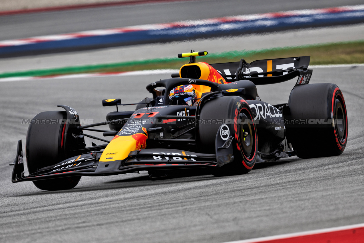 GP SPAGNA, Sergio Perez (MEX) Red Bull Racing RB20.

22.06.2024. Formula 1 World Championship, Rd 10, Spanish Grand Prix, Barcelona, Spain, Qualifiche Day.

- www.xpbimages.com, EMail: requests@xpbimages.com © Copyright: Rew / XPB Images