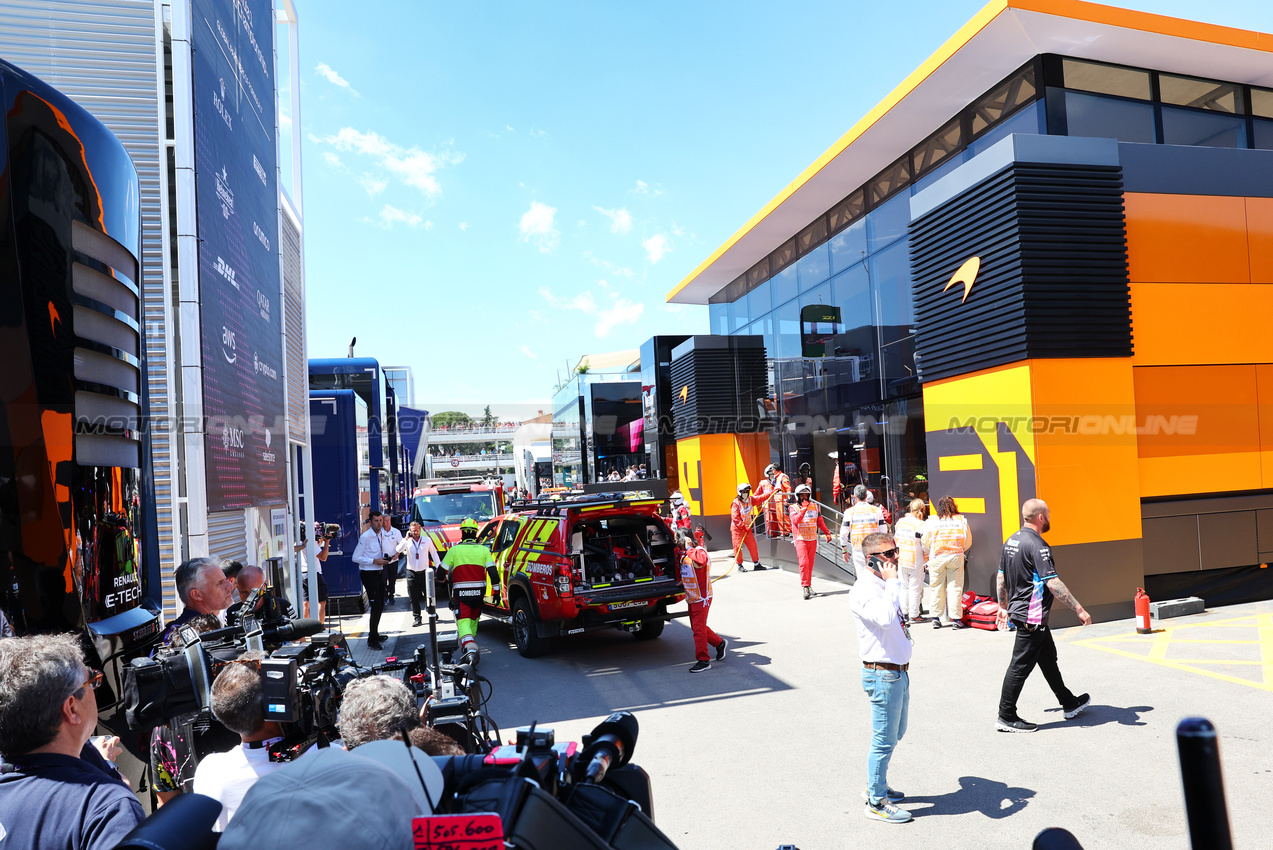 GP SPAGNA, A fire in the McLaren motorhome is tended to by fire fighters.

22.06.2024. Formula 1 World Championship, Rd 10, Spanish Grand Prix, Barcelona, Spain, Qualifiche Day.

- www.xpbimages.com, EMail: requests@xpbimages.com © Copyright: Batchelor / XPB Images