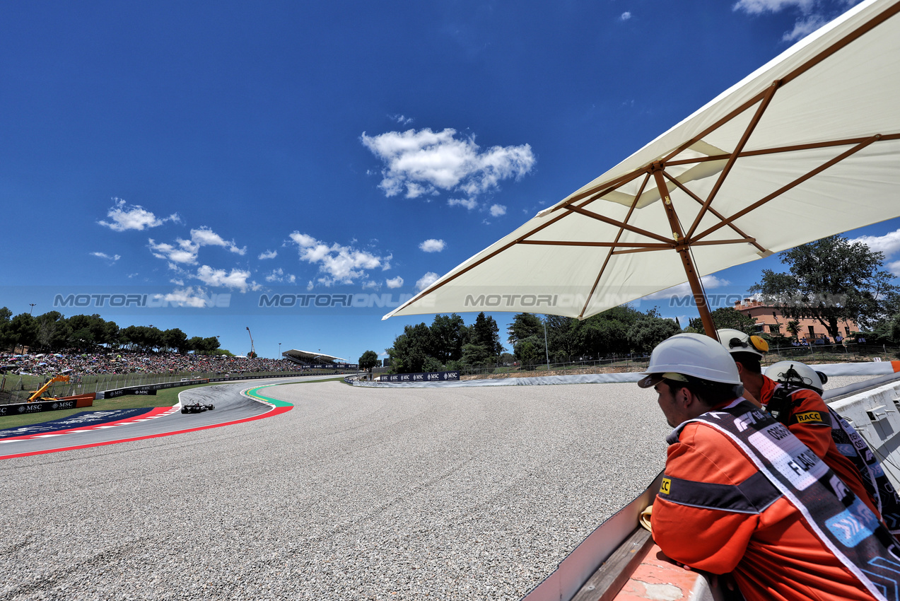 GP SPAGNA, Oliver Bearman (GBR) Haas VF-24 Test Driver.

21.06.2024 Formula 1 World Championship, Rd 10, Spanish Grand Prix, Barcelona, Spain, Practice Day.

- www.xpbimages.com, EMail: requests@xpbimages.com © Copyright: Moy / XPB Images