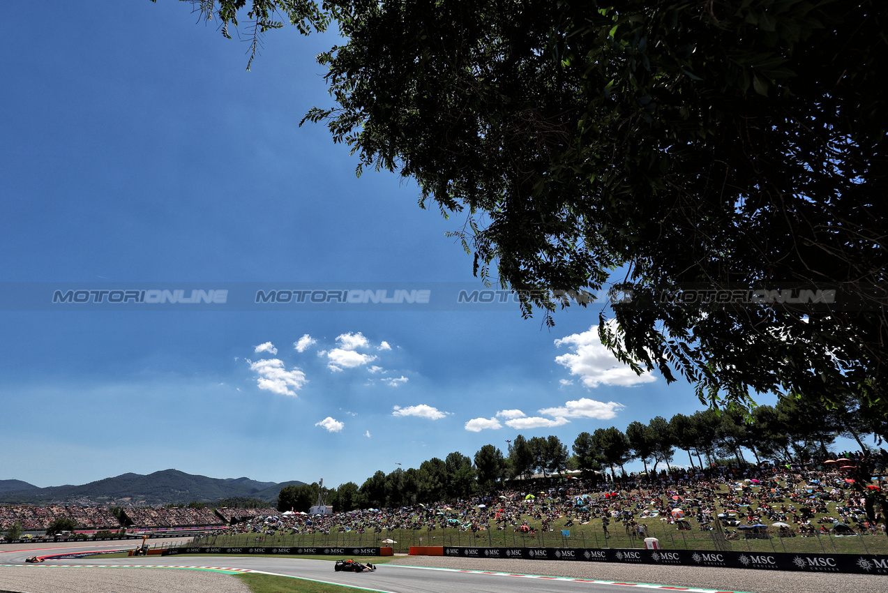 GP SPAGNA, Max Verstappen (NLD) Red Bull Racing RB20.

21.06.2024 Formula 1 World Championship, Rd 10, Spanish Grand Prix, Barcelona, Spain, Practice Day.

- www.xpbimages.com, EMail: requests@xpbimages.com © Copyright: Moy / XPB Images