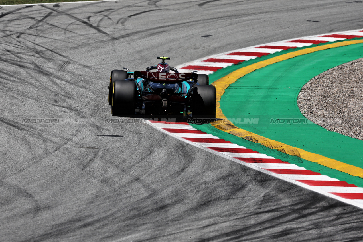 GP SPAGNA, Lewis Hamilton (GBR) Mercedes AMG F1 W15.

21.06.2024 Formula 1 World Championship, Rd 10, Spanish Grand Prix, Barcelona, Spain, Practice Day.

- www.xpbimages.com, EMail: requests@xpbimages.com © Copyright: Moy / XPB Images