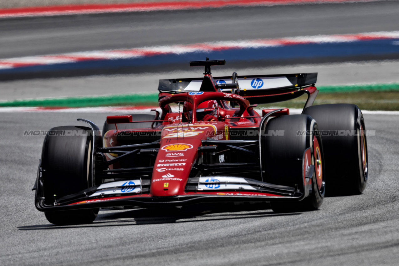 GP SPAGNA, Charles Leclerc (MON) Ferrari SF-24.

21.06.2024 Formula 1 World Championship, Rd 10, Spanish Grand Prix, Barcelona, Spain, Practice Day.

- www.xpbimages.com, EMail: requests@xpbimages.com © Copyright: Rew / XPB Images