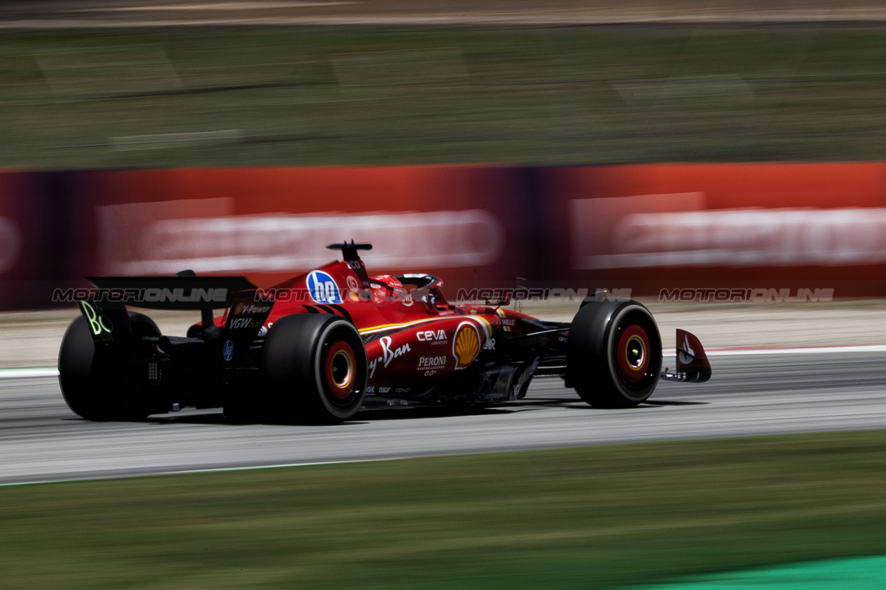 GP SPAGNA, Charles Leclerc (MON) Ferrari SF-24.

21.06.2024 Formula 1 World Championship, Rd 10, Spanish Grand Prix, Barcelona, Spain, Practice Day.

- www.xpbimages.com, EMail: requests@xpbimages.com © Copyright: Rew / XPB Images