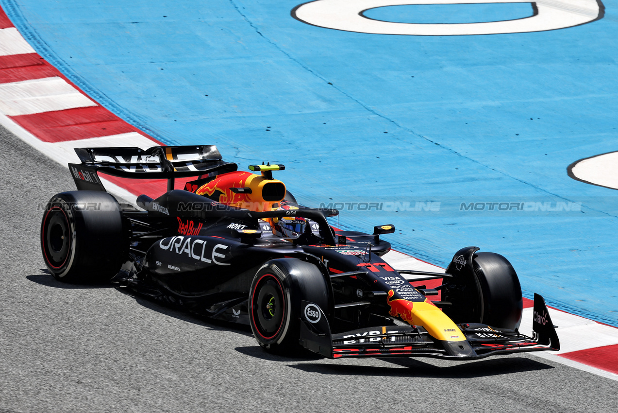 GP SPAGNA, Sergio Perez (MEX) Red Bull Racing RB20.

21.06.2024 Formula 1 World Championship, Rd 10, Spanish Grand Prix, Barcelona, Spain, Practice Day.

- www.xpbimages.com, EMail: requests@xpbimages.com © Copyright: Moy / XPB Images