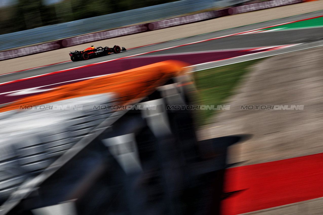 GP SPAGNA, Max Verstappen (NLD) Red Bull Racing RB20.

21.06.2024 Formula 1 World Championship, Rd 10, Spanish Grand Prix, Barcelona, Spain, Practice Day.

- www.xpbimages.com, EMail: requests@xpbimages.com © Copyright: Charniaux / XPB Images