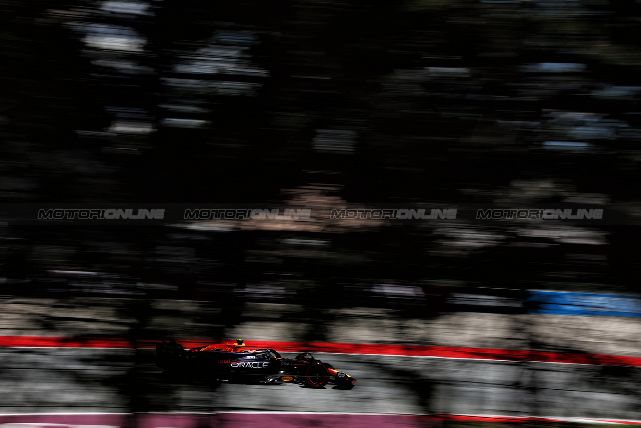 GP SPAGNA, Sergio Perez (MEX) Red Bull Racing RB20.

21.06.2024 Formula 1 World Championship, Rd 10, Spanish Grand Prix, Barcelona, Spain, Practice Day.

- www.xpbimages.com, EMail: requests@xpbimages.com © Copyright: Charniaux / XPB Images