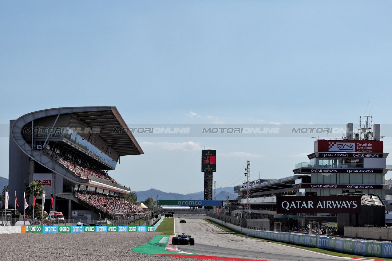 GP SPAGNA, George Russell (GBR) Mercedes AMG F1 W15.

21.06.2024 Formula 1 World Championship, Rd 10, Spanish Grand Prix, Barcelona, Spain, Practice Day.

- www.xpbimages.com, EMail: requests@xpbimages.com © Copyright: Moy / XPB Images