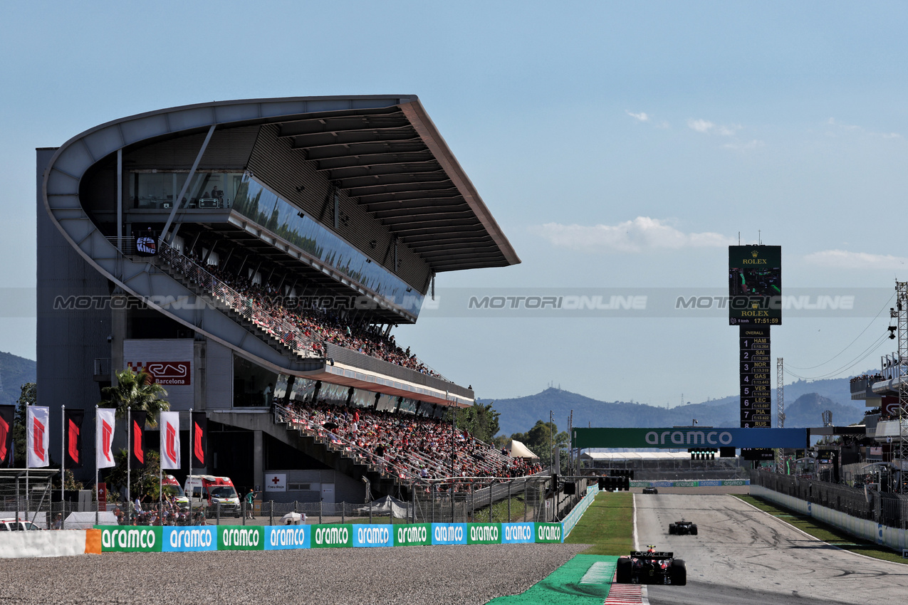 GP SPAGNA, Sergio Perez (MEX) Red Bull Racing RB20.

21.06.2024 Formula 1 World Championship, Rd 10, Spanish Grand Prix, Barcelona, Spain, Practice Day.

- www.xpbimages.com, EMail: requests@xpbimages.com © Copyright: Moy / XPB Images