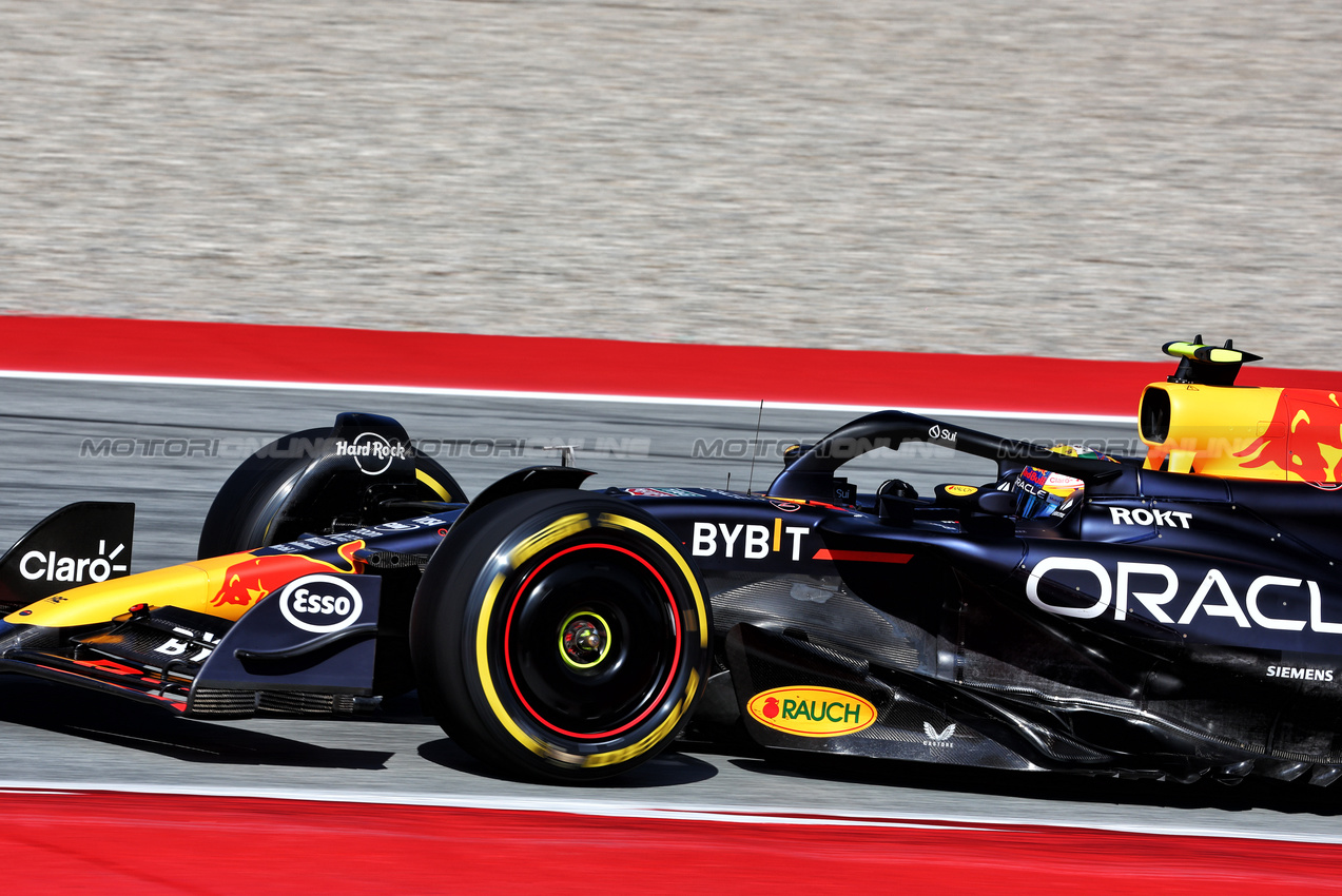 GP SPAGNA, Sergio Perez (MEX) Red Bull Racing RB20.

21.06.2024 Formula 1 World Championship, Rd 10, Spanish Grand Prix, Barcelona, Spain, Practice Day.

 - www.xpbimages.com, EMail: requests@xpbimages.com © Copyright: Coates / XPB Images