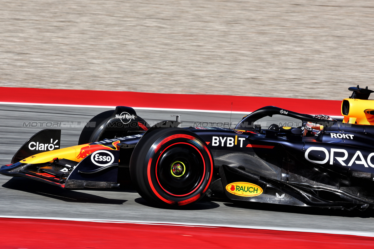 GP SPAGNA, Max Verstappen (NLD) Red Bull Racing RB20.

21.06.2024 Formula 1 World Championship, Rd 10, Spanish Grand Prix, Barcelona, Spain, Practice Day.

 - www.xpbimages.com, EMail: requests@xpbimages.com © Copyright: Coates / XPB Images