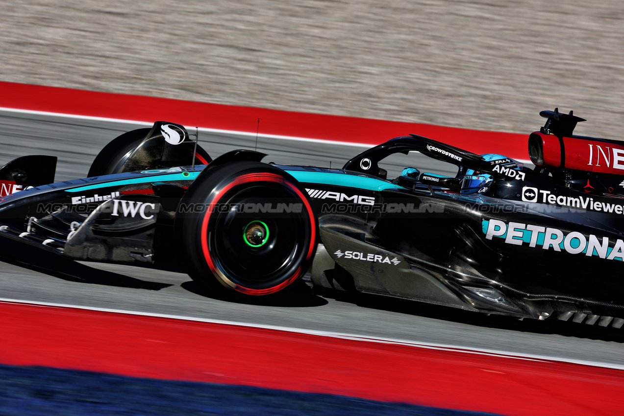 GP SPAGNA, George Russell (GBR) Mercedes AMG F1 W15.

21.06.2024 Formula 1 World Championship, Rd 10, Spanish Grand Prix, Barcelona, Spain, Practice Day.

 - www.xpbimages.com, EMail: requests@xpbimages.com © Copyright: Coates / XPB Images