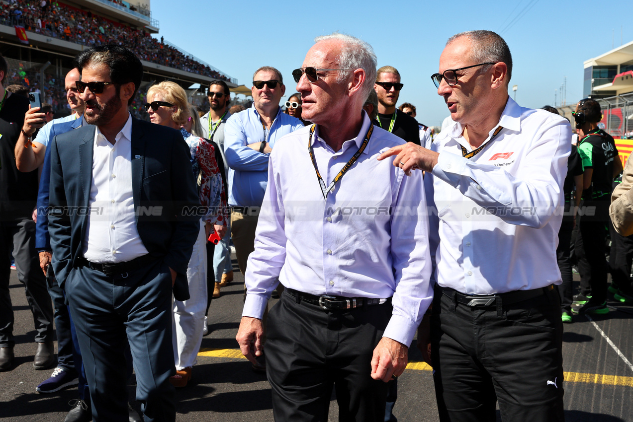 GP STATI UNITI, (L to R): Mohammed Bin Sulayem (UAE) FIA President with Greg Maffei (USA) Liberty Media Corporation President e Chief Executive Officer e Stefano Domenicali (ITA) Formula One President e CEO on the grid.

20.10.2024. Formula 1 World Championship, Rd 19, United States Grand Prix, Austin, Texas, USA, Gara Day.

- www.xpbimages.com, EMail: requests@xpbimages.com © Copyright: Batchelor / XPB Images