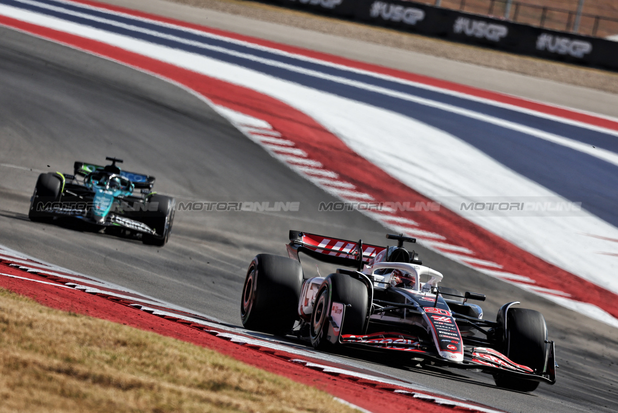 GP STATI UNITI, Kevin Magnussen (DEN) Haas VF-24.

20.10.2024. Formula 1 World Championship, Rd 19, United States Grand Prix, Austin, Texas, USA, Gara Day.

- www.xpbimages.com, EMail: requests@xpbimages.com © Copyright: Moy / XPB Images