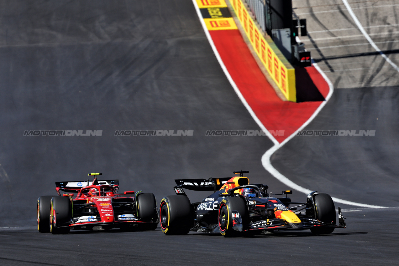 GP STATI UNITI, Max Verstappen (NLD) Red Bull Racing RB20.

20.10.2024. Formula 1 World Championship, Rd 19, United States Grand Prix, Austin, Texas, USA, Gara Day.

- www.xpbimages.com, EMail: requests@xpbimages.com © Copyright: Batchelor / XPB Images